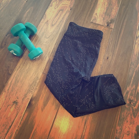 Under Armour Pants - Under Armour Crop Leggings